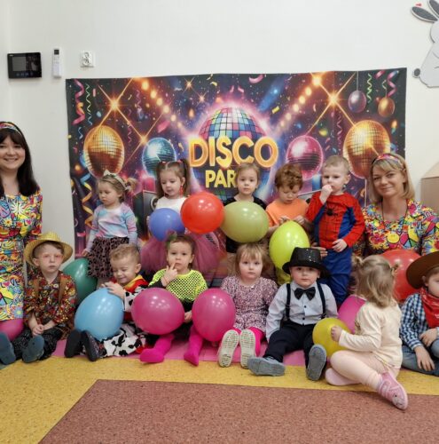 grupowe zdjęcie dzieci